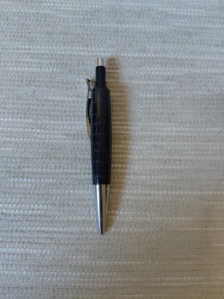 Bolígrafo Faber-Castell sin tapa