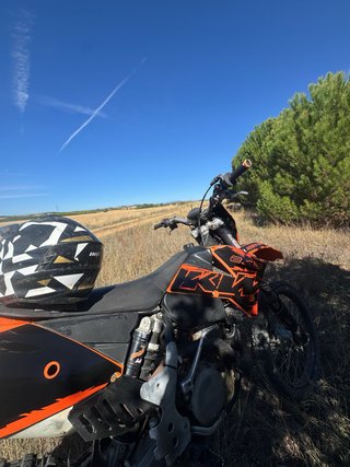 KTM Enduro/Motocross Moto Negra y Naranja