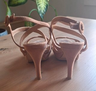 Sandalias tacón de piel