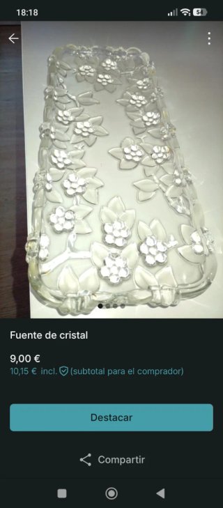 Fuente de cristal decorada