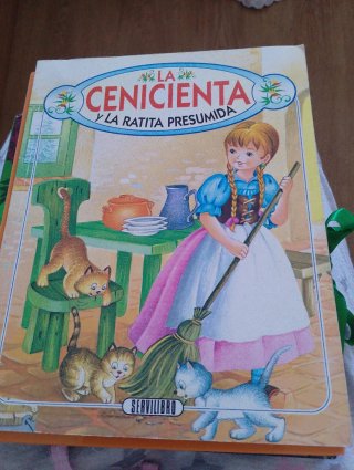 La cenicienta y la ratita presumida