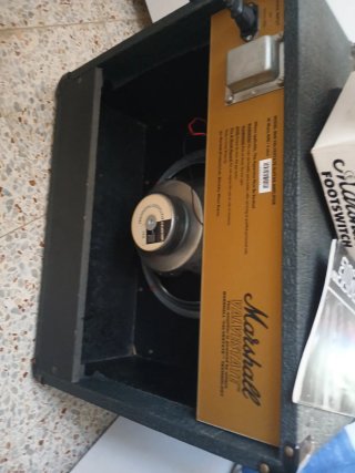 Amplificador Guitarra Marshall Valvestate 8040