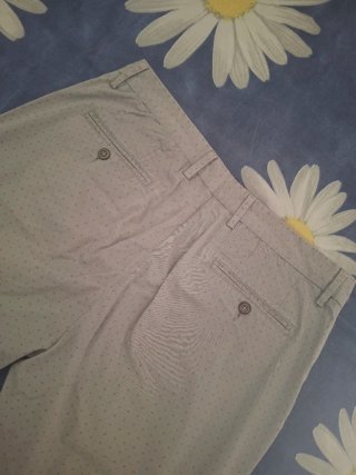 Pantaloni uomo grigi a pois
