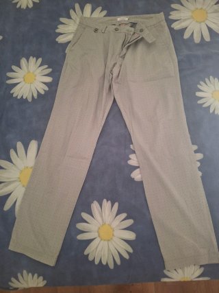 Pantaloni uomo grigi a pois
