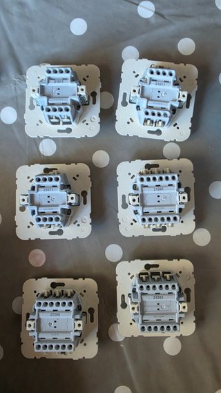 Mecanismos y Marcos Eléctricos Efapel Nuevos