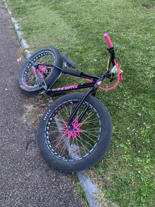 Bicicleta Stunt pk Ripper Negra y rosa