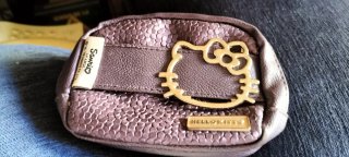 Cartera Hello Kitty Morada con detalle plateado