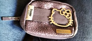 Cartera Hello Kitty Morada con detalle plateado