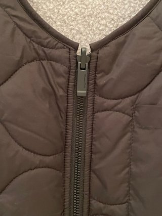 Chaleco acolchado Massimo Dutti negro T. L