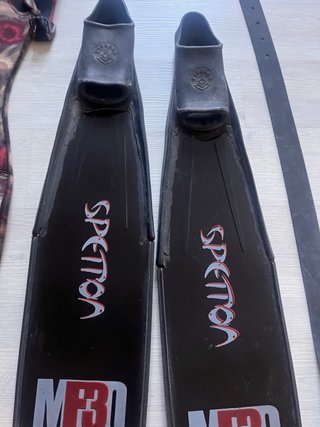 Traje de buceo+aletas+cinturon