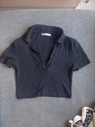 Top Zara negro cuello polo