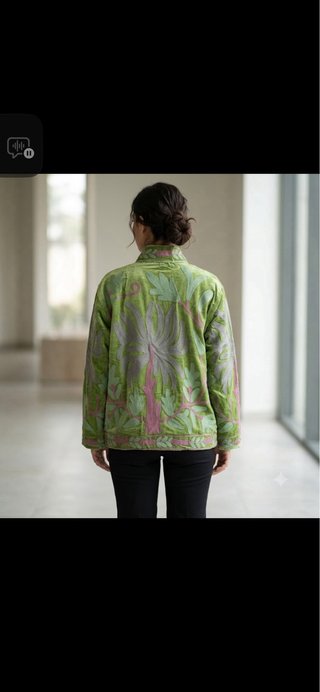 Chaqueta bordada verde y morada