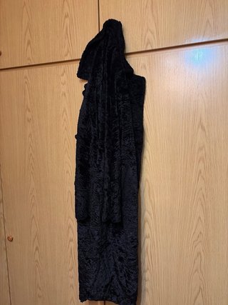 Abrigo de piel negro antiguo