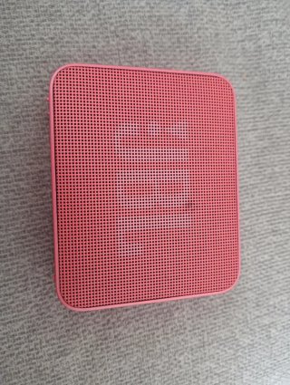 Altavoz JBL rosa