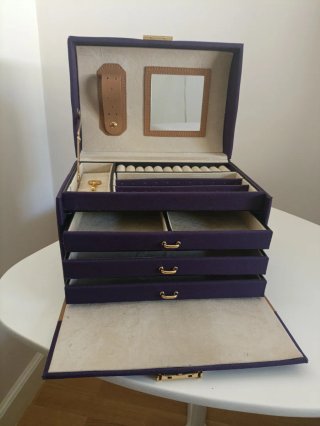 Joyero morado y marrón