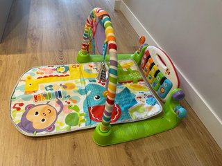 Alfombra Gimnasio Bebé Piano Fisher-Price