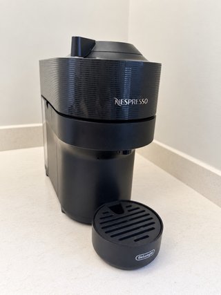 Cafetera Nespresso Vertuo De’Longhi negra