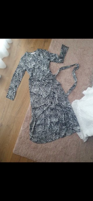 Vestido estampado cebra manga larga