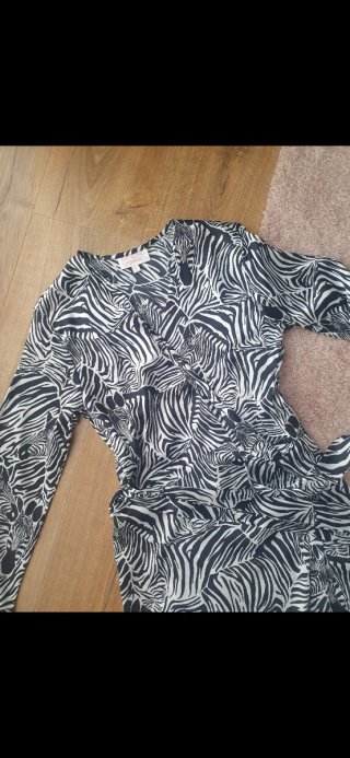 Vestido estampado cebra manga larga