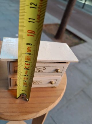 Miniatura Cómoda Antigua con Espejo