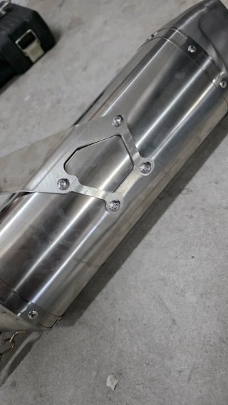 Escape Dominator CFMoto 800 MT