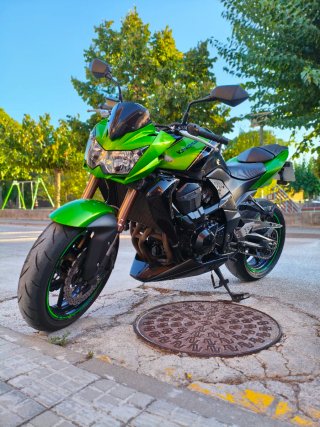 Kawasaki Z750 R