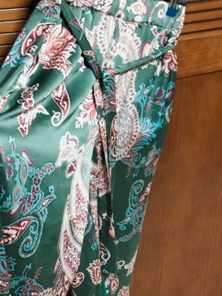 Pantalones anchos estampado paisley