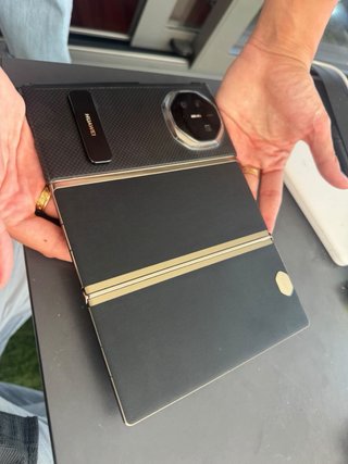 Huawei Mate XT 1TB 16GB RAM