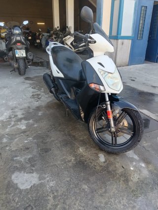 Kymco Agility City 125 Scooter