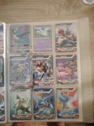 Lote 4 de cartas pokemon