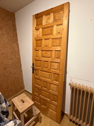 4 Puertas madera maciza