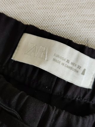 Pantalón Zara