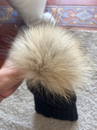 Gorro de lana Prada negro con pompón