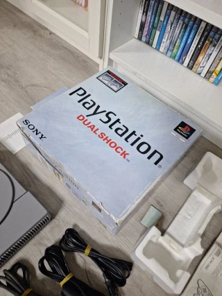 PlayStation 1 DualShock gris