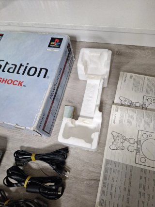 PlayStation 1 DualShock gris
