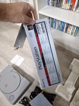 PlayStation 1 DualShock gris
