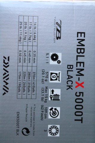 Carrete Daiwa Emblem 5000T Black