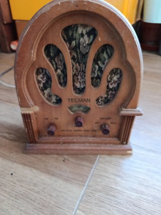 Radio Tecman Antigua Marrón