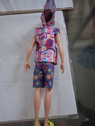 Lote Ken BMR y amigo+conjunto ropa