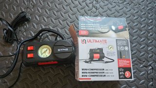 Mini compresor Ultimate Speed UMK 10 E4
