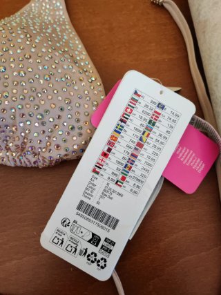 Bikini pedrería a estrenar arriba XL abajo L