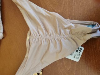 Bikini pedrería a estrenar arriba XL abajo L