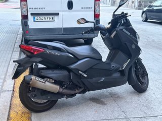 Yamaha XMAX 400 Momodesign Edición Limitada