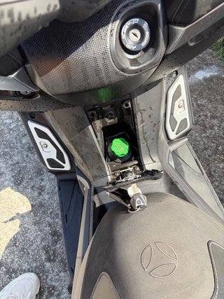 Yamaha XMAX 400 Momodesign Edición Limitada