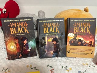 Pack de tres libros de las aventuras de Amanda Bla