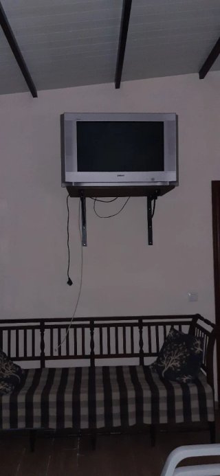 TV 32