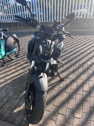 Yamaha MT-07 limitada A2 -Full black