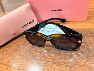 Gafas de sol Miu Miu Tortoise