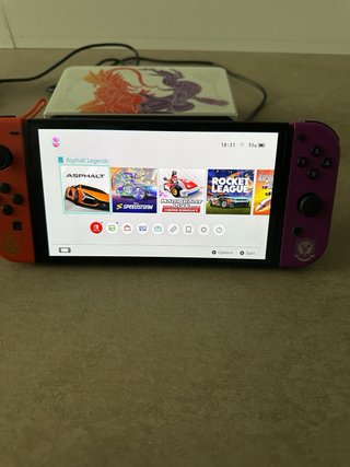 Nintendo Switch OLED Edizione Pokémon con garanzia 1 anno