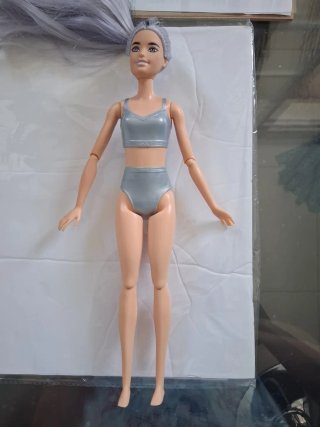 Lote 4 Muñecas Barbie cutie reveal + Accesorios